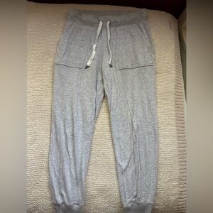 Aerie Light Gray Women’s Joggers Size S